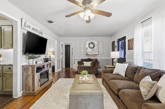 308 W 1st Street, Springtown, TX 76082