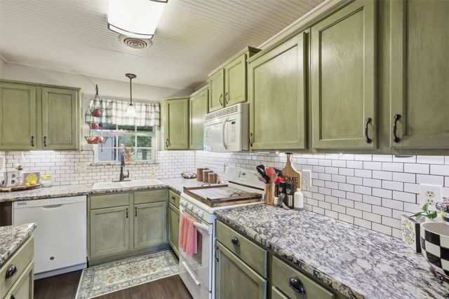 308 W 1st Street, Springtown, TX 76082