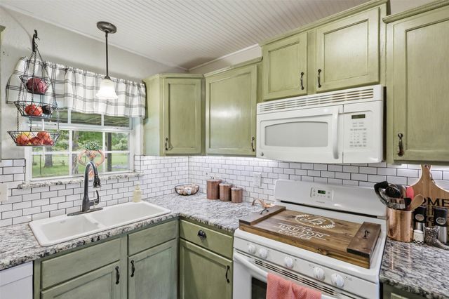 308 W 1st Street, Springtown, TX 76082