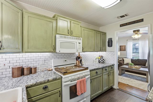 308 W 1st Street, Springtown, TX 76082