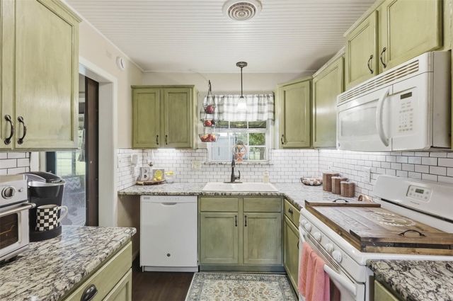 308 W 1st Street, Springtown, TX 76082