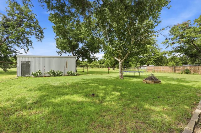308 W 1st Street, Springtown, TX 76082
