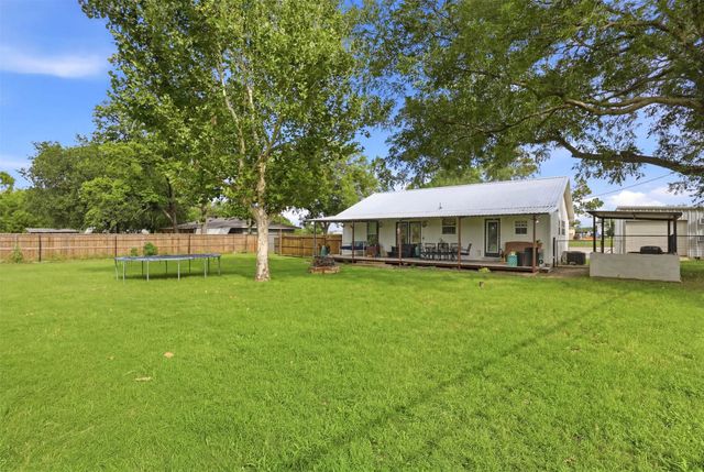 308 W 1st Street, Springtown, TX 76082