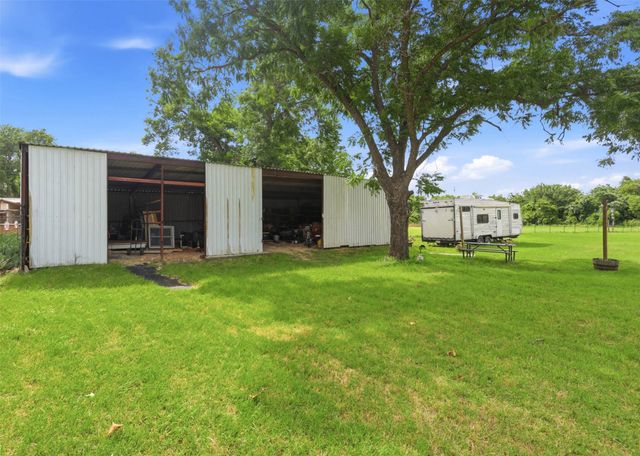 308 W 1st Street, Springtown, TX 76082