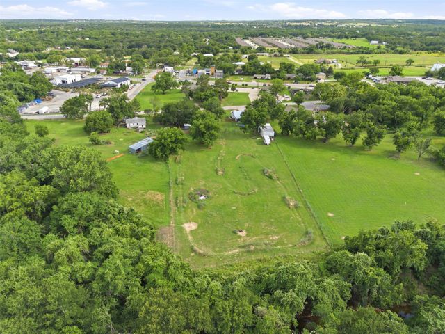 308 W 1st Street, Springtown, TX 76082