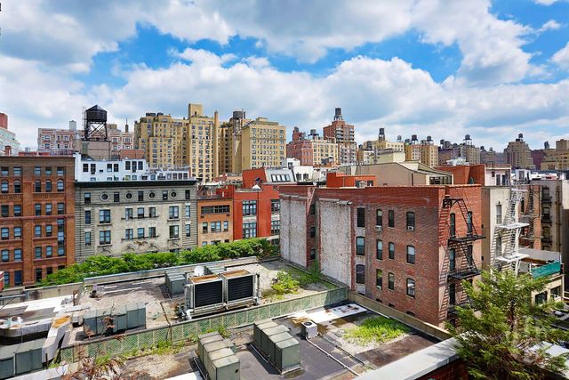 225 W 83rd St Apt 7Y, New York City, NY 10024