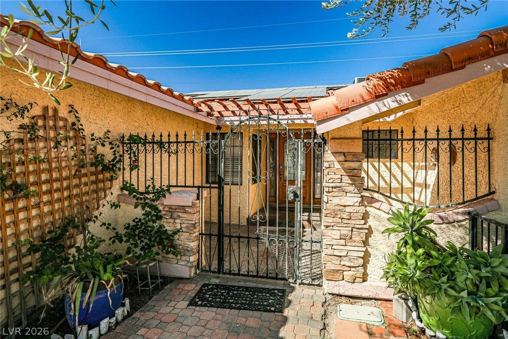3811 Leisure Lane, Las Vegas, NV 89103 — photo 4
