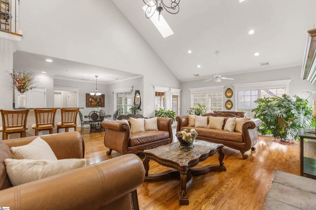 8 Middleberry Court, Greer, SC 29650