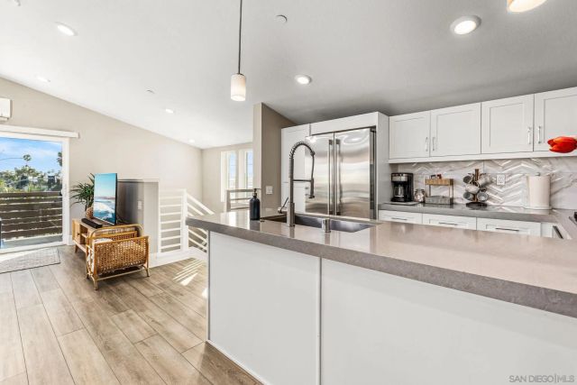 807 Jersey Ct, San Diego, CA 92109