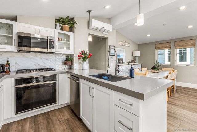 807 Jersey Ct, San Diego, CA 92109