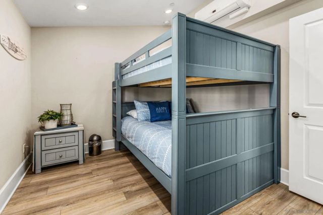 807 Jersey Ct, San Diego, CA 92109