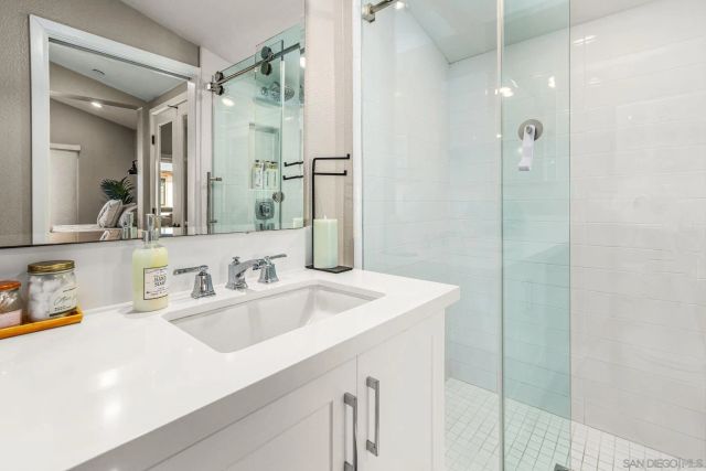 807 Jersey Ct, San Diego, CA 92109