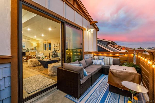 807 Jersey Ct, San Diego, CA 92109