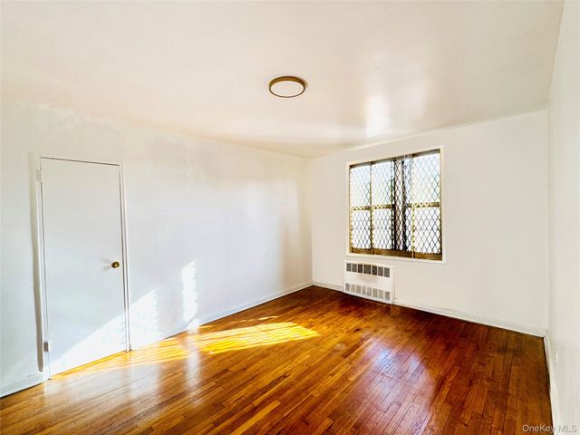 141-05 Pershing Crescent 207, Briarwood, NY 11435