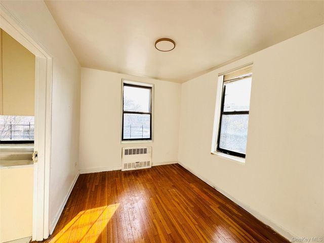 141-05 Pershing Crescent 207, Briarwood, NY 11435