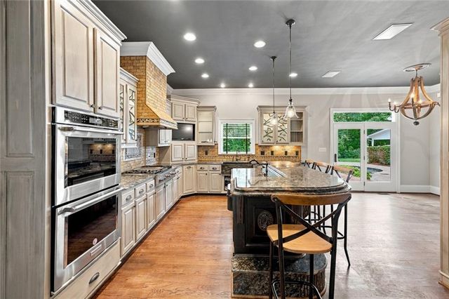5030 Highland Ridge Run, Gainesville, GA 30506