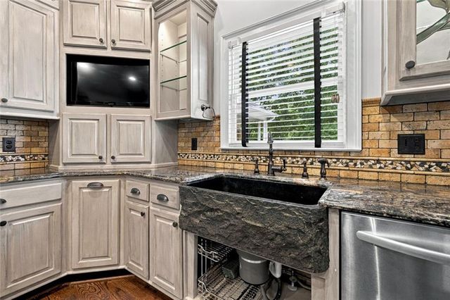 5030 Highland Ridge Run, Gainesville, GA 30506