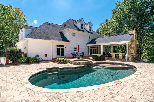 5030 Highland Ridge Run, Gainesville, GA 30506