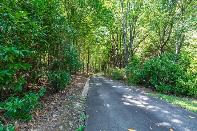 5030 Highland Ridge Run, Gainesville, GA 30506