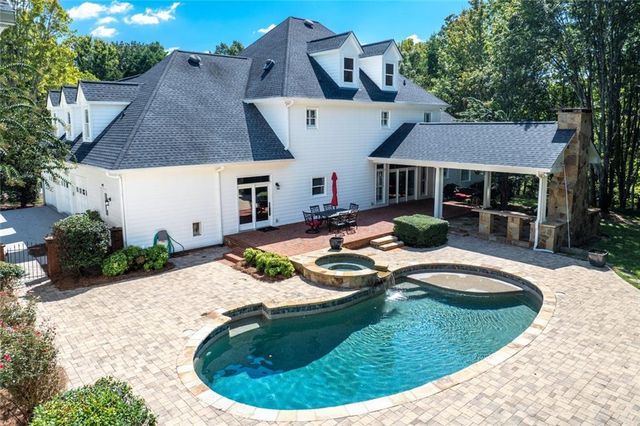 5030 Highland Ridge Run, Gainesville, GA 30506