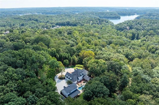 5030 Highland Ridge Run, Gainesville, GA 30506