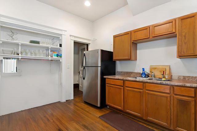 1132 E 44th Street, Chicago, IL 60653
