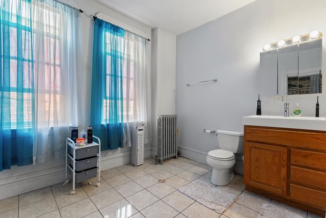 1132 E 44th Street, Chicago, IL 60653