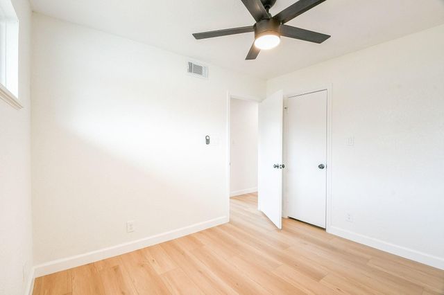 10902 Chimney Rock Rd, Houston, TX 77096