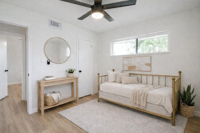 10902 Chimney Rock Rd, Houston, TX 77096