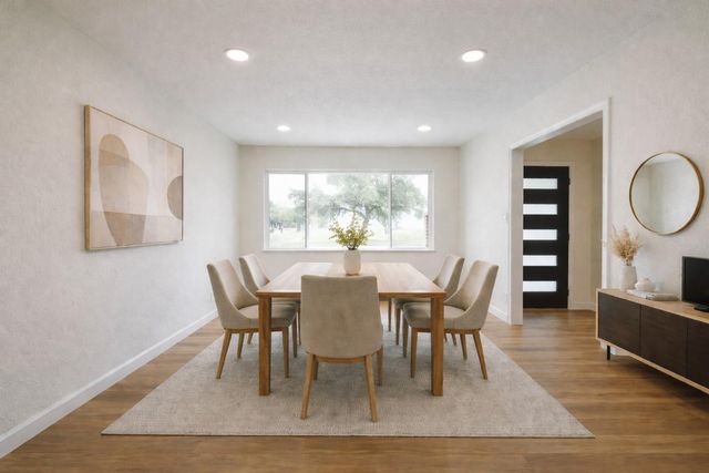 10902 Chimney Rock Rd, Houston, TX 77096