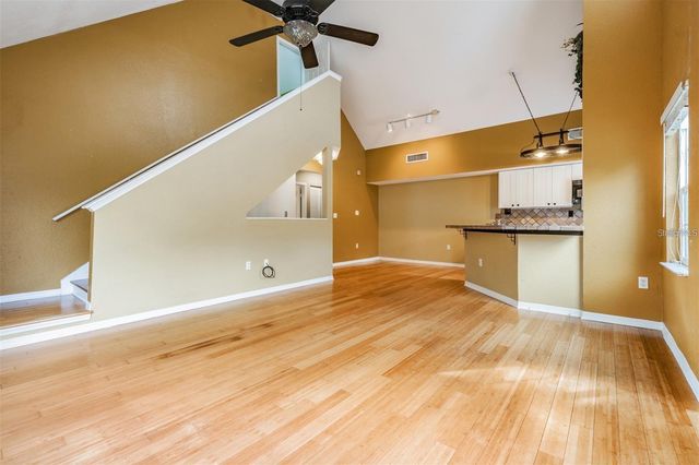 9156 LAKE CHASE ISLAND WAY 9156, Tampa, FL 33626