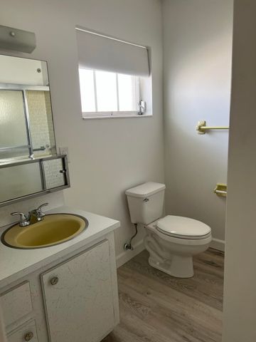 2736 Dudley Drive E I, West Palm Beach, FL 33415