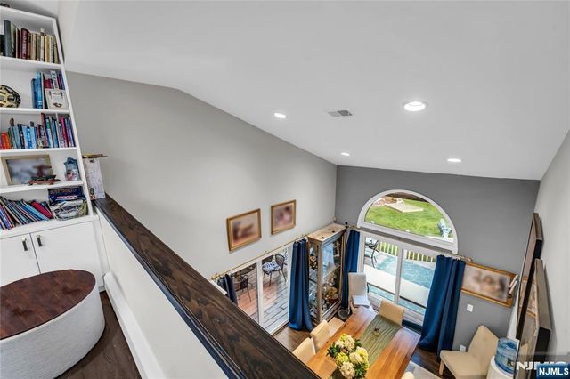 305 Westwind Court, Norwood, NJ 07648