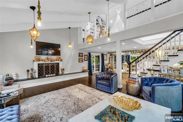 305 Westwind Court, Norwood, NJ 07648