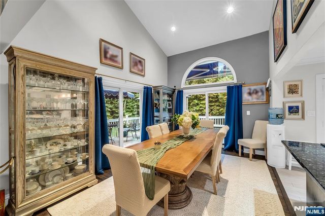 305 Westwind Court, Norwood, NJ 07648