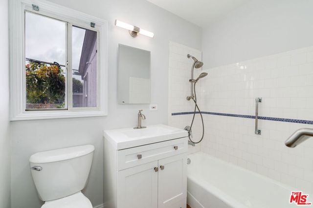 3744 Mountain View Avenue, Pasadena, CA 91107