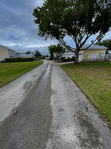 1440 REUNION BOULEVARD, Reunion, FL 34747