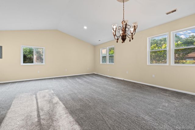 20374 Melrose Street, Southfield, MI 48075