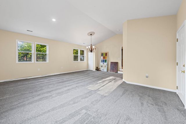 20374 Melrose Street, Southfield, MI 48075