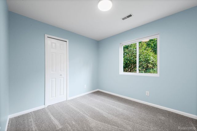 20374 Melrose Street, Southfield, MI 48075