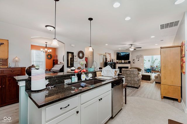 4142 Cairo Way, Avon, IN 46123