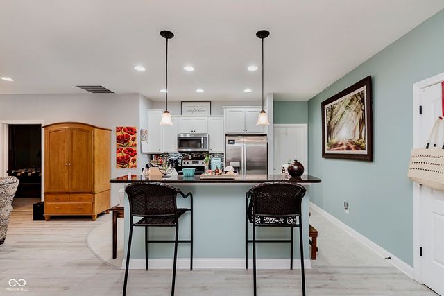 4142 Cairo Way, Avon, IN 46123