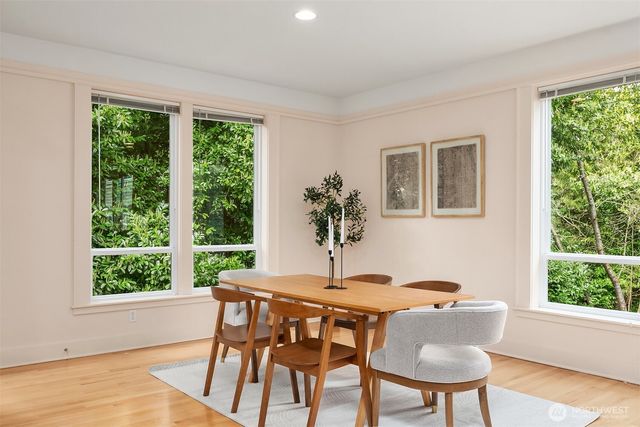 1025 NE 130th Street, Seattle, WA 98125