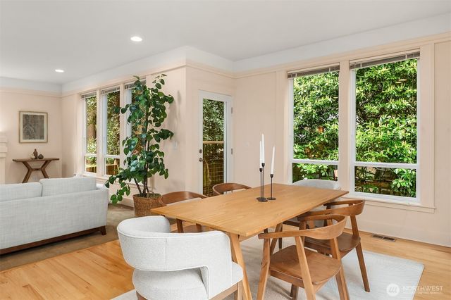 1025 NE 130th Street, Seattle, WA 98125