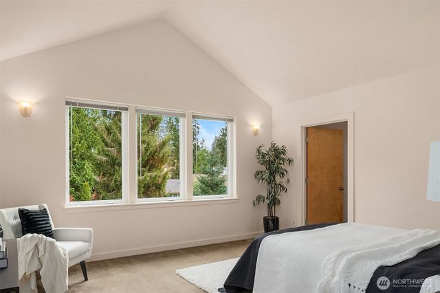 1025 NE 130th Street, Seattle, WA 98125