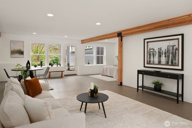 1025 NE 130th Street, Seattle, WA 98125