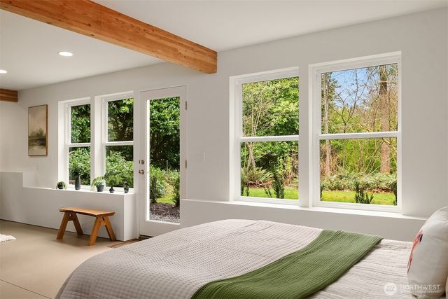 1025 NE 130th Street, Seattle, WA 98125