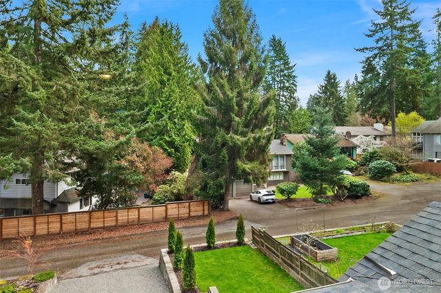 1025 NE 130th Street, Seattle, WA 98125