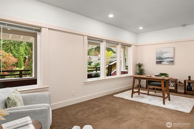 1025 NE 130th Street, Seattle, WA 98125