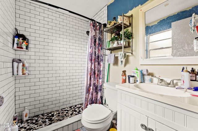 3769 SPRING LAKE Road, Jacksonville, FL 32210